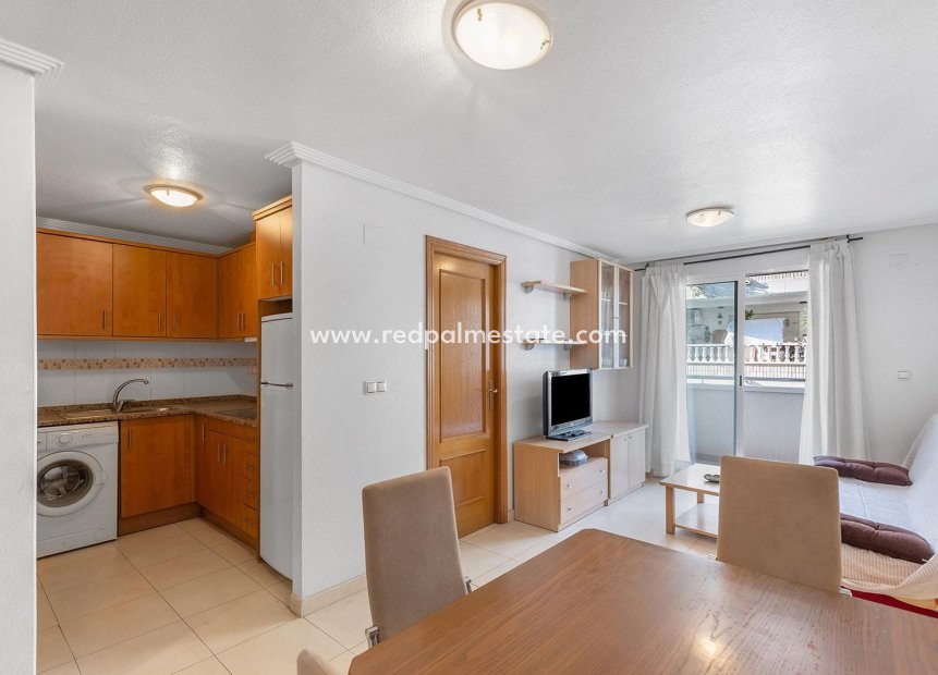 Resale - Apartment -
Torrevieja - Centro Torrevieja