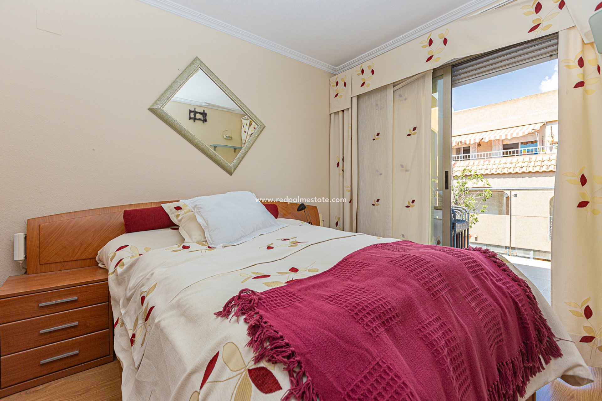 Resale - Apartment -
Torrevieja - Centro Torrevieja