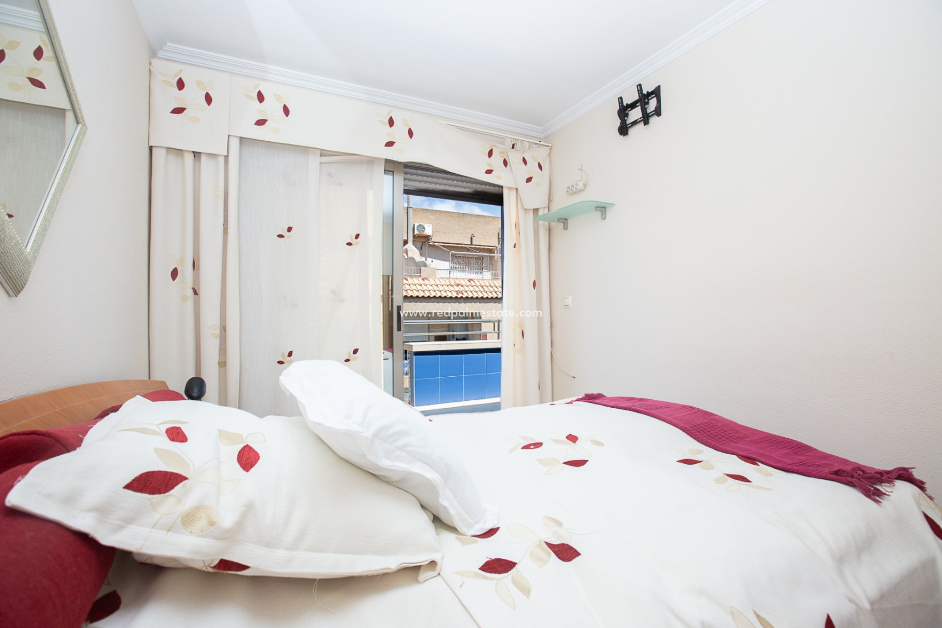 Resale - Apartment -
Torrevieja - Centro Torrevieja