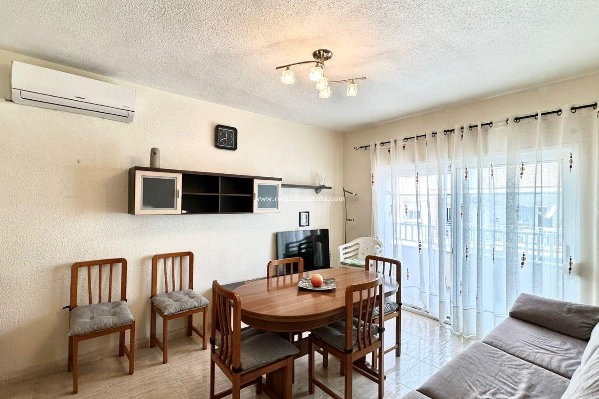 Resale - Apartment -
Torrevieja - Centro Torrevieja