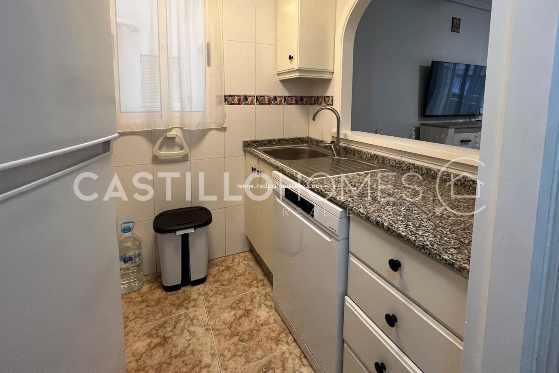 Resale - Apartment -
Torrevieja - Centro Torrevieja