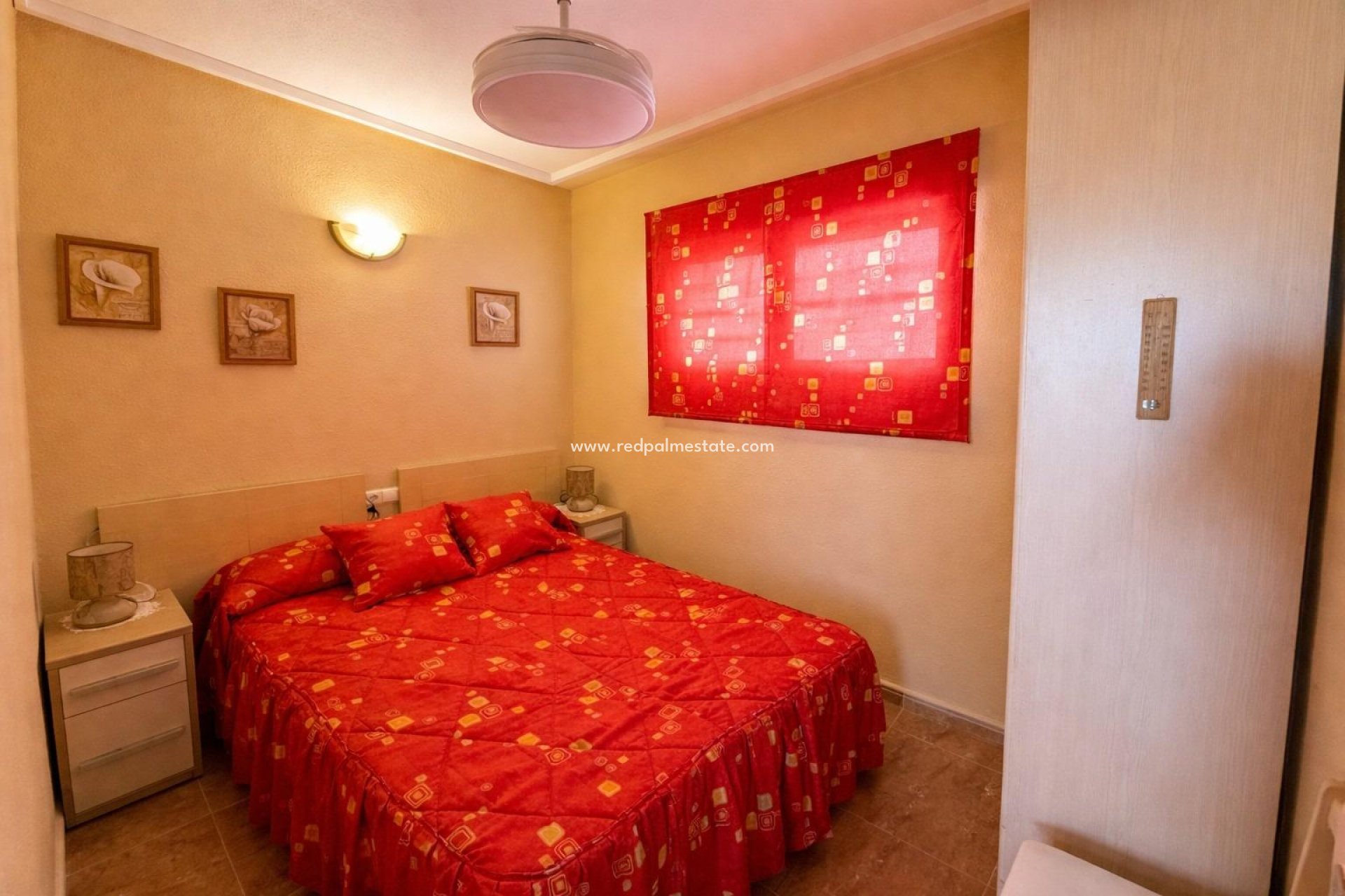 Resale - Apartment -
Torrevieja - Centro Torrevieja