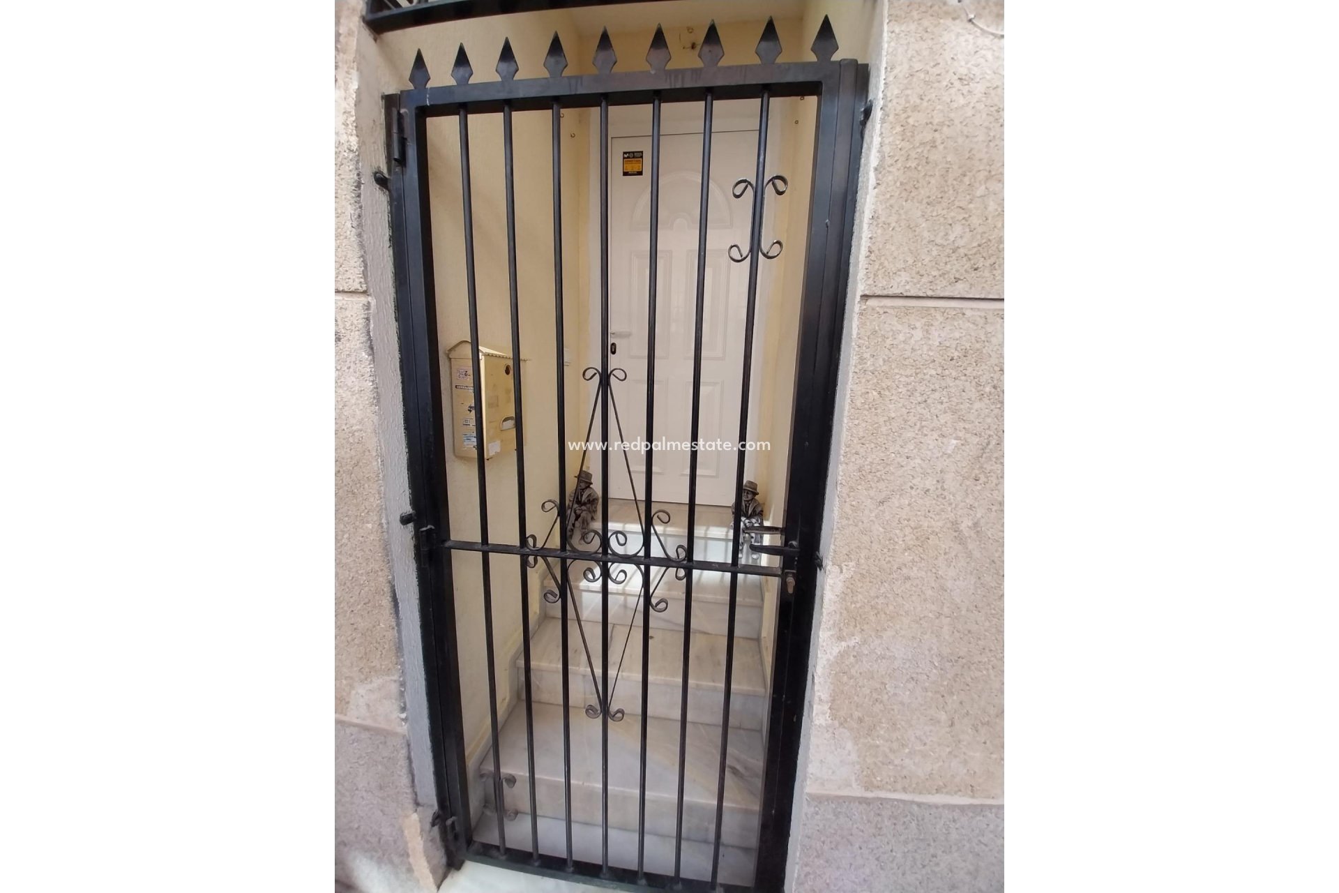 Resale - Apartment -
Torrevieja - Centro Torrevieja