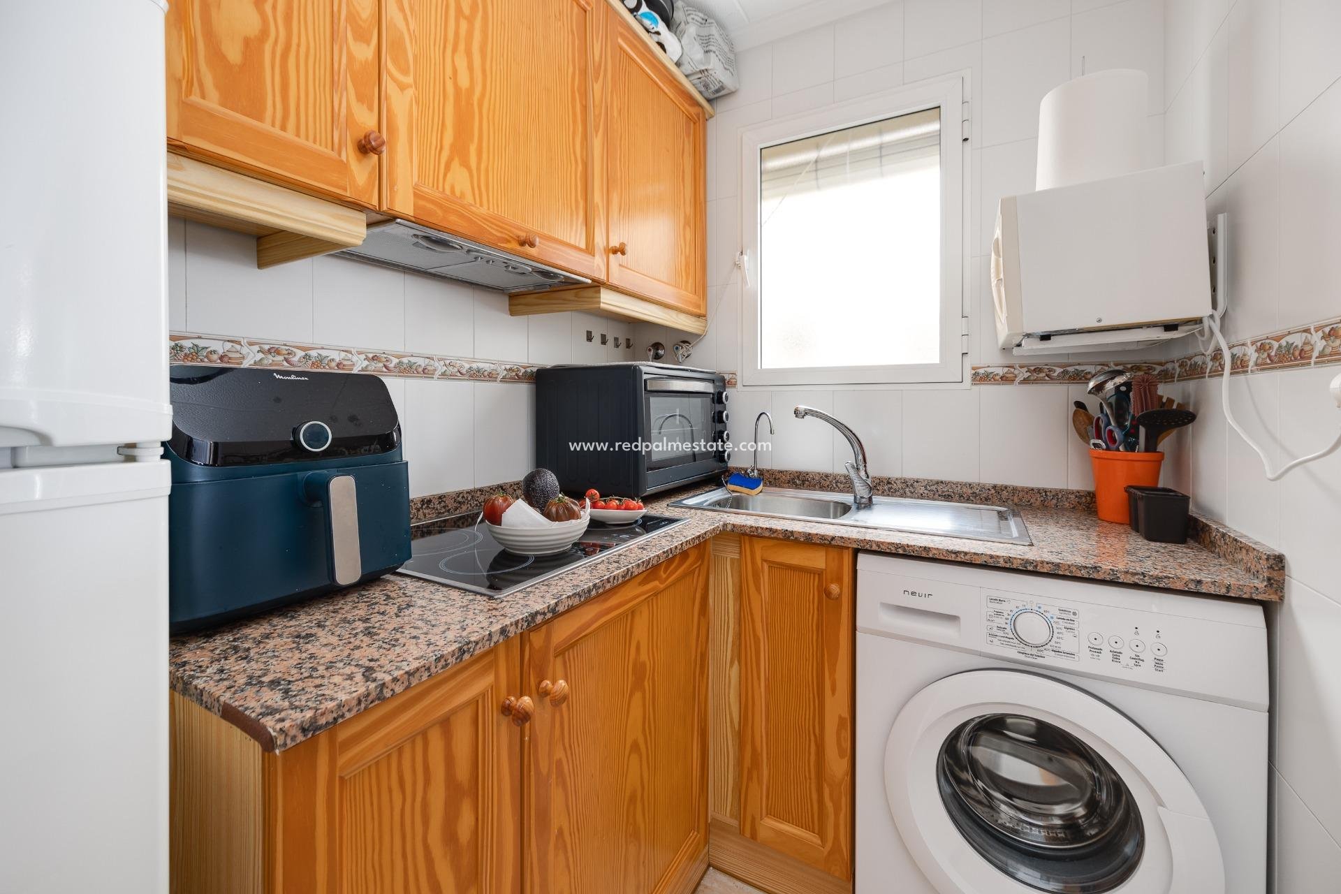 Resale - Apartment -
Torrevieja - Centro Torrevieja