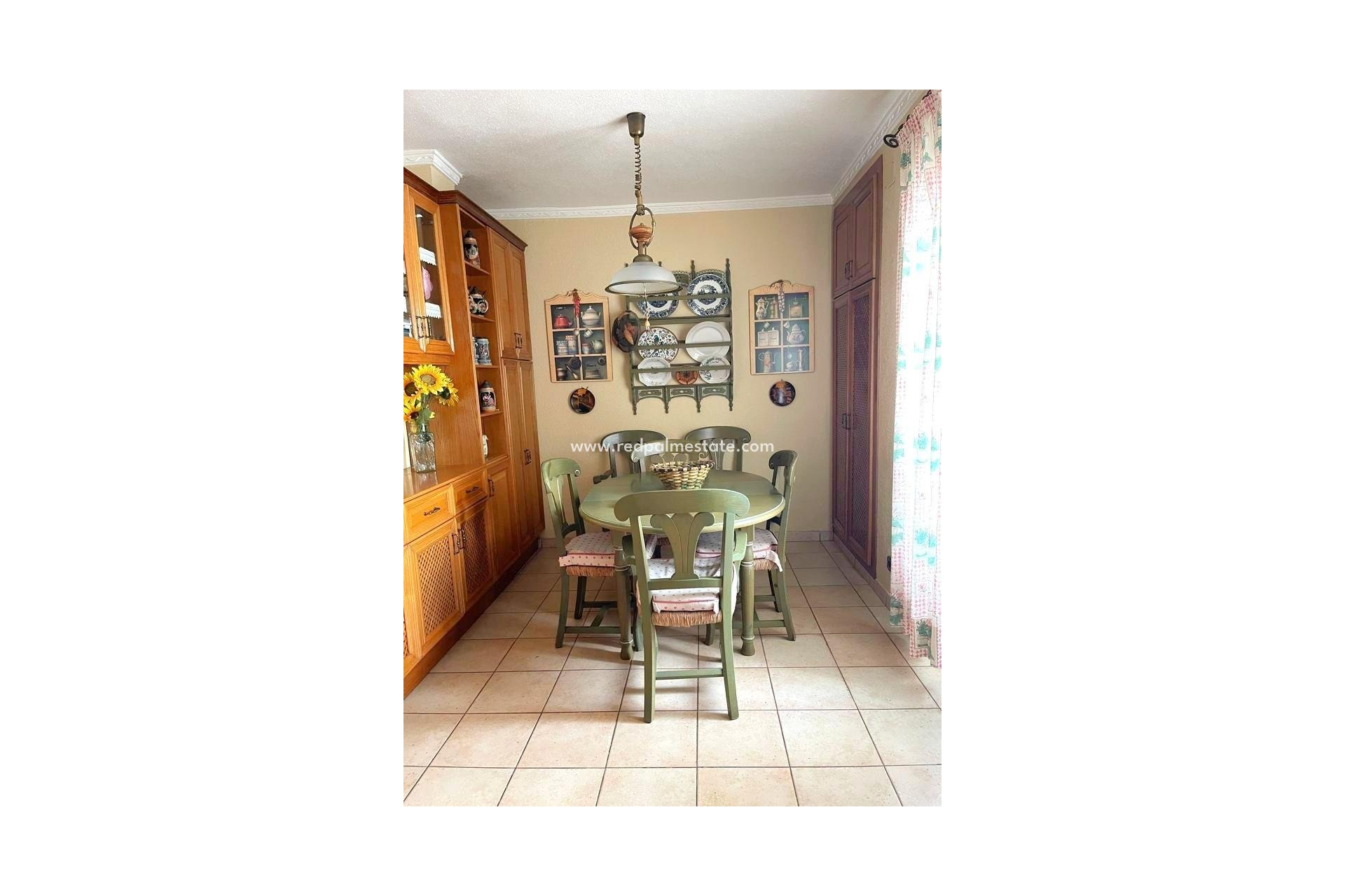 Resale - Apartment -
Torrevieja - Centro Torrevieja