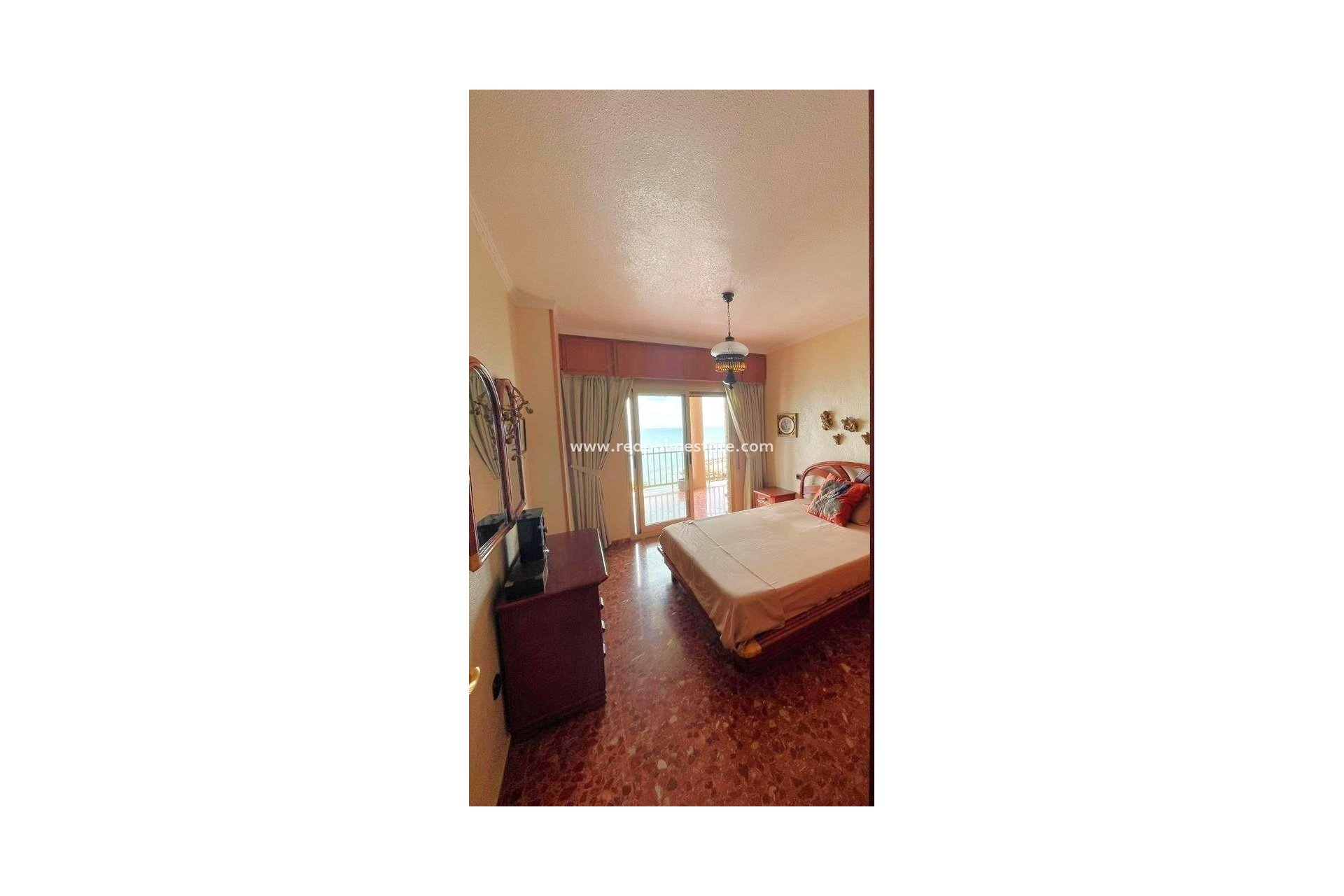 Resale - Apartment -
Torrevieja - Centro Torrevieja