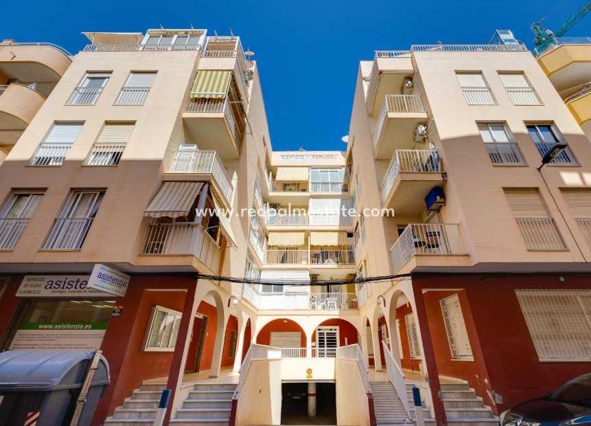 Resale - Apartment -
Torrevieja - Centro Torrevieja