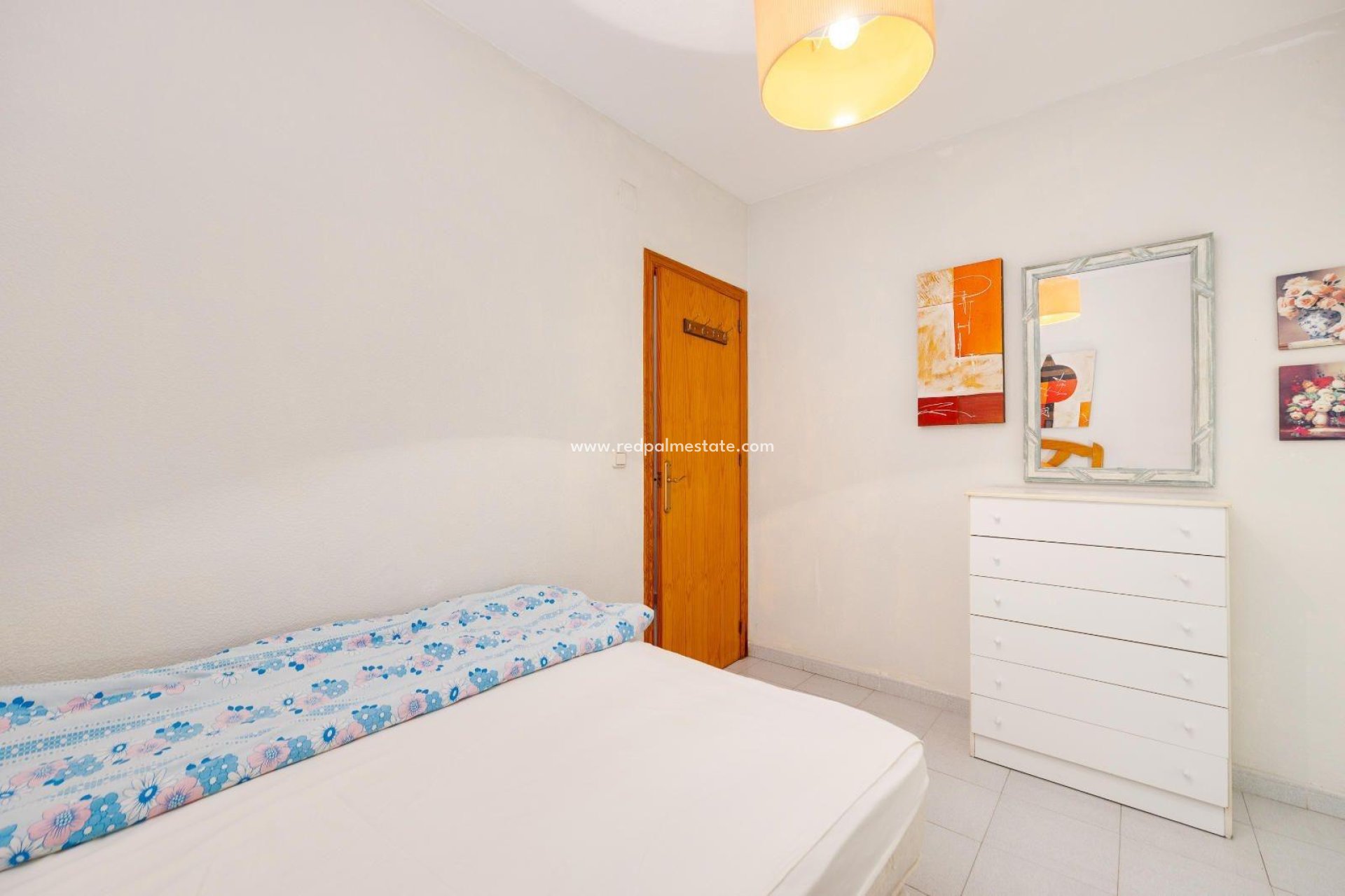 Resale - Apartment -
Torrevieja - Centro Torrevieja