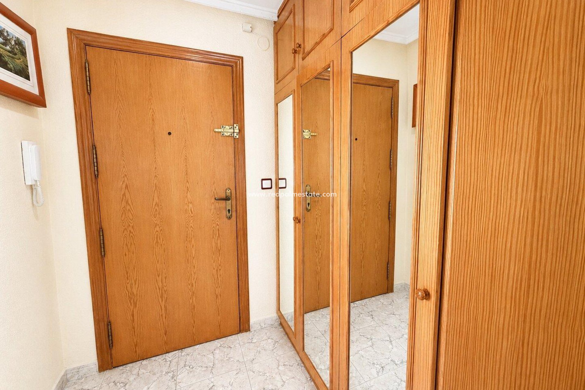 Resale - Apartment -
Torrevieja - Centro Torrevieja