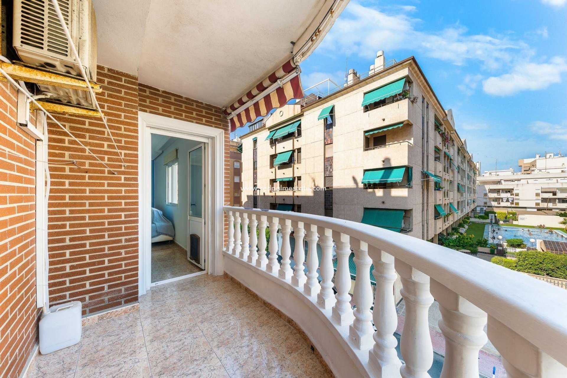 Resale - Apartment -
Torrevieja - Centro Torrevieja