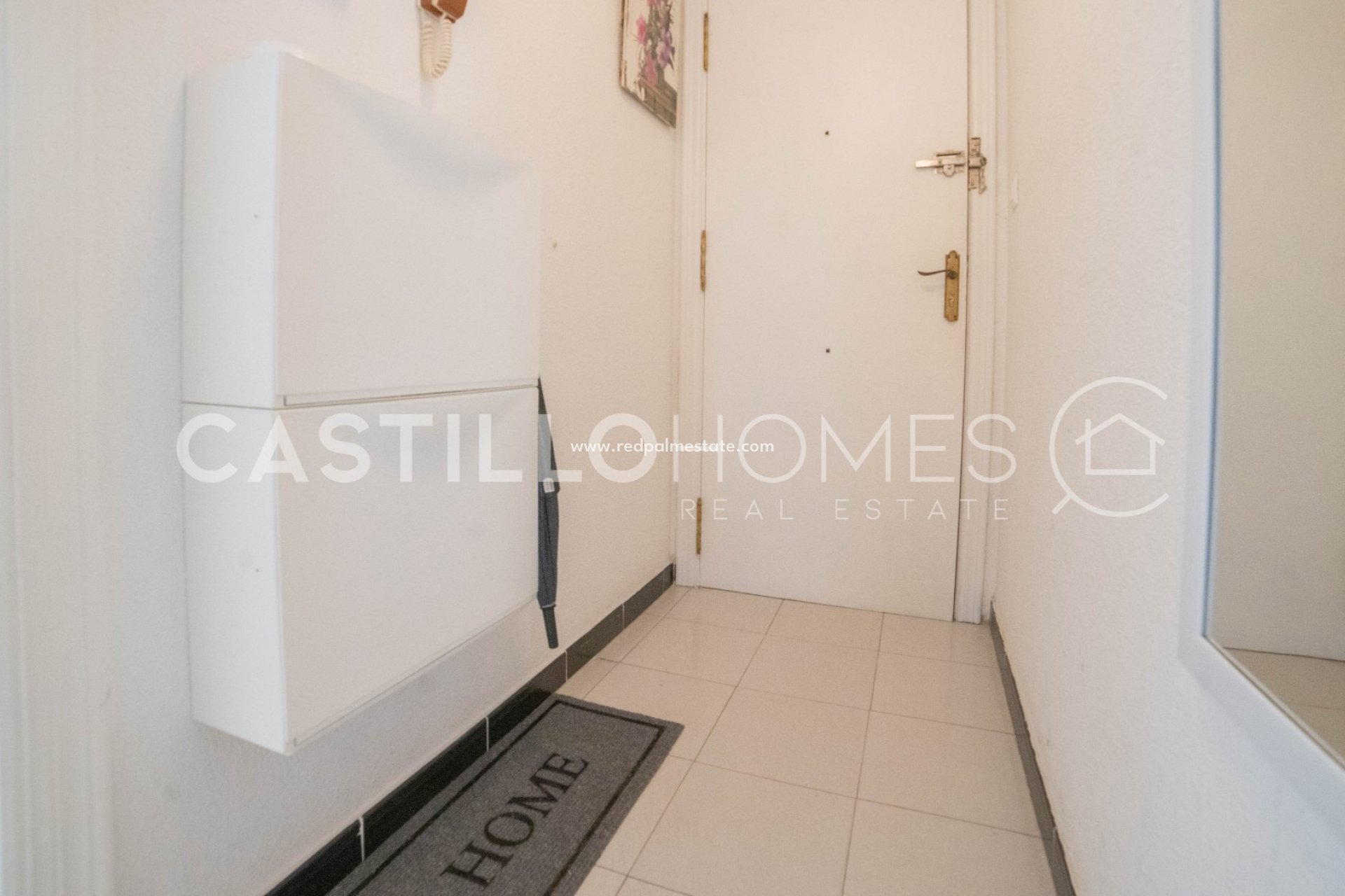 Resale - Apartment -
Torrevieja - Centro Torrevieja