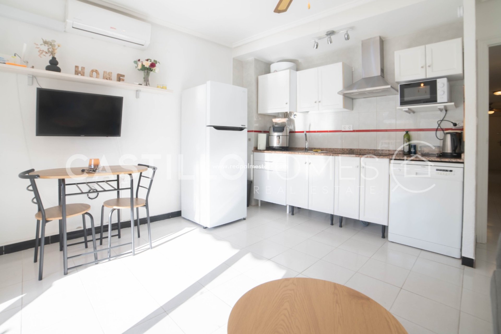 Resale - Apartment -
Torrevieja - Centro Torrevieja