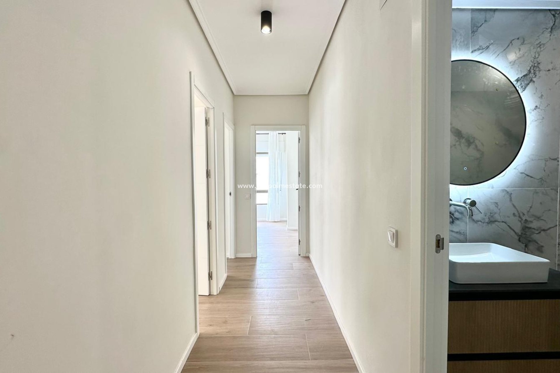 Resale - Apartment -
Torrevieja - Centro Torrevieja