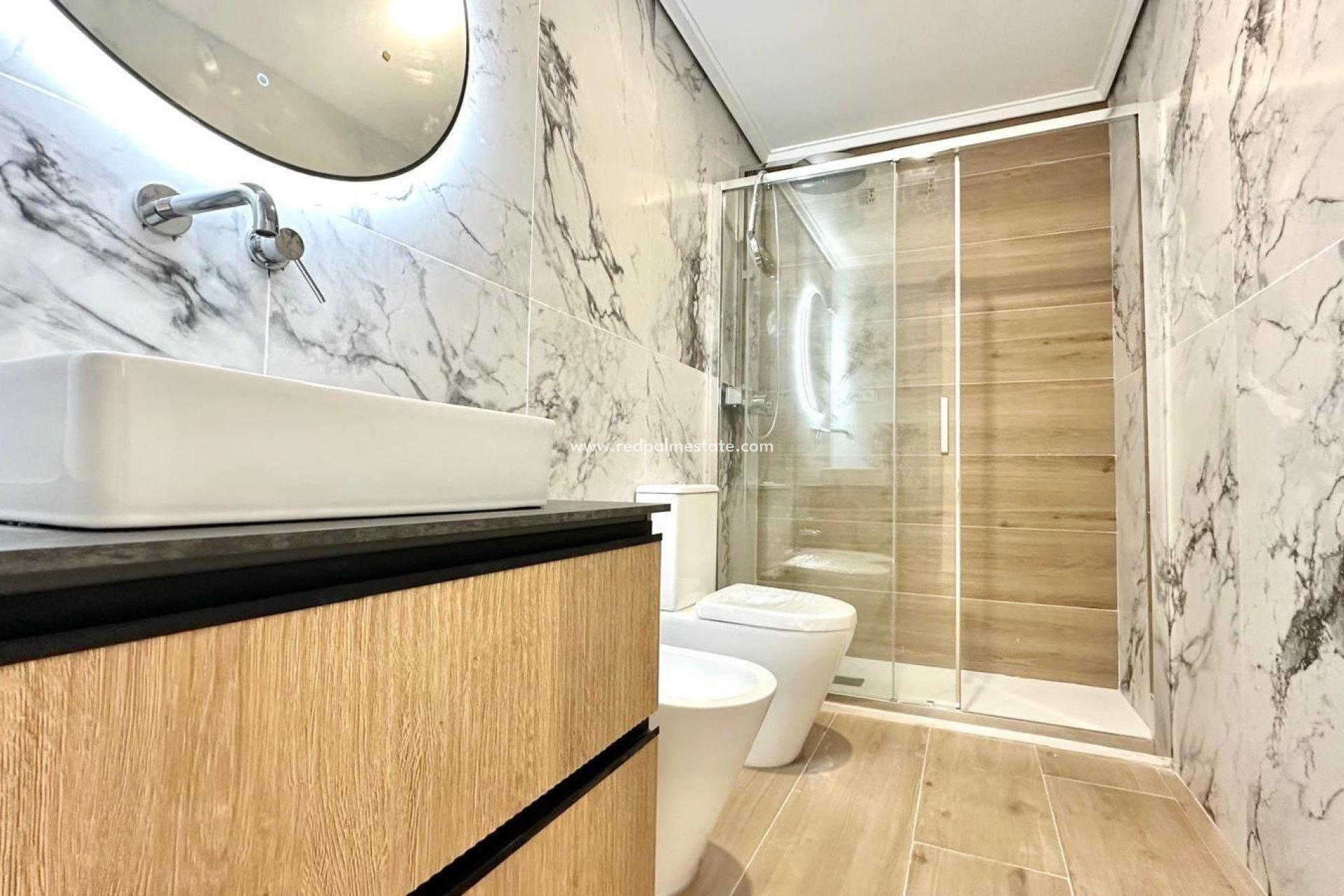 Resale - Apartment -
Torrevieja - Centro Torrevieja