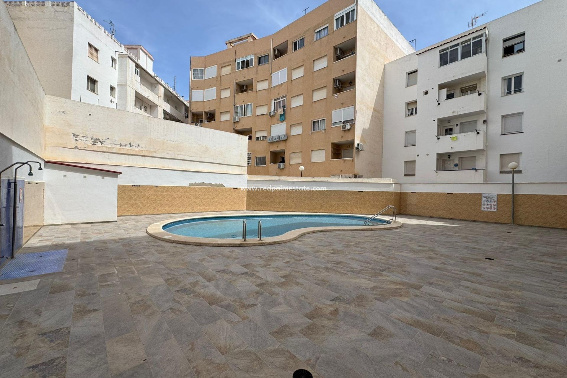 Resale - Apartment -
Torrevieja - Centro Torrevieja