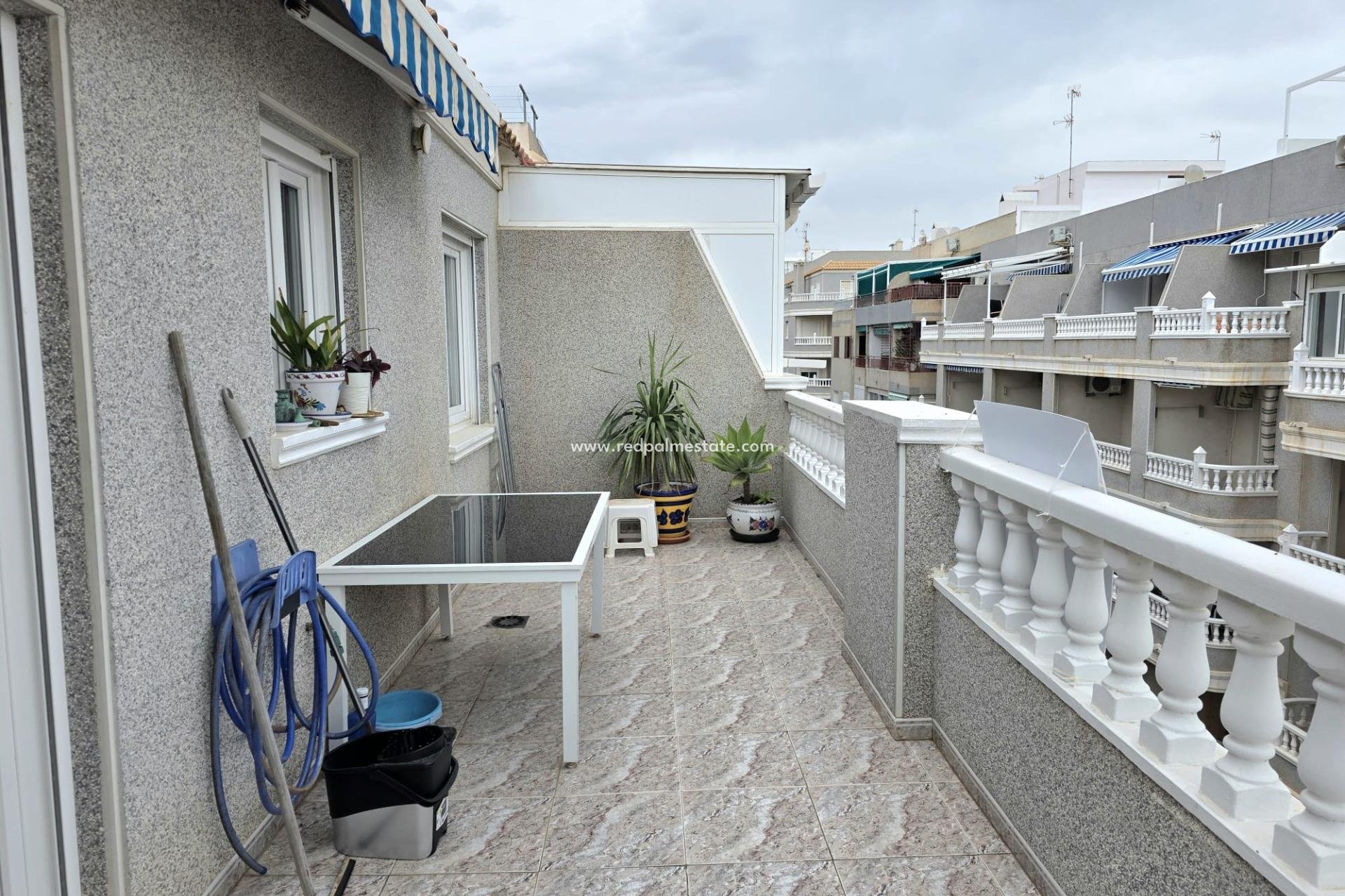 Resale - Apartment -
Torrevieja - Centro Torrevieja