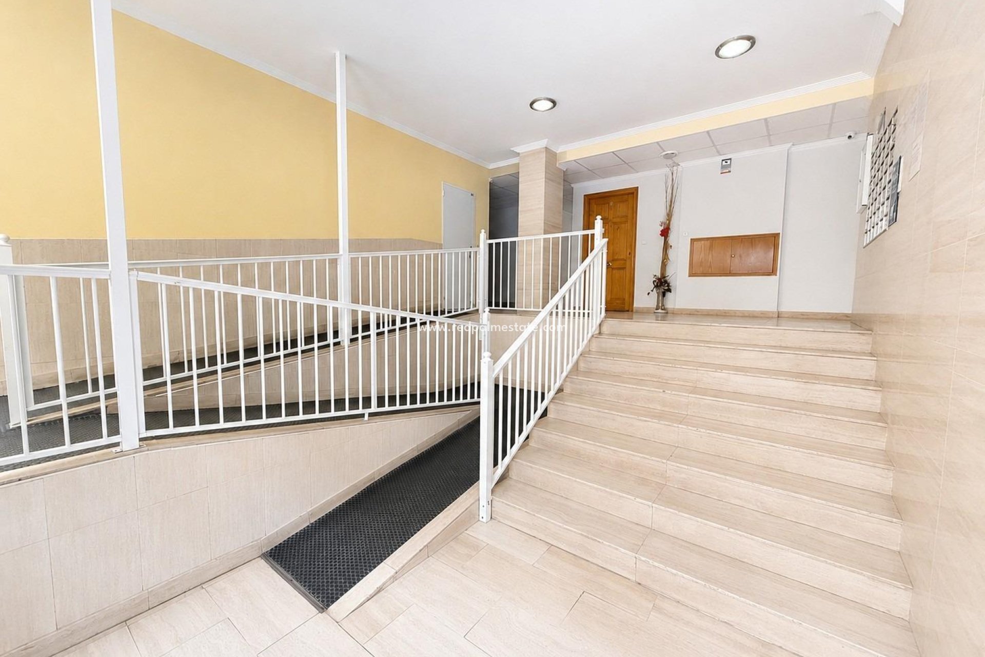 Resale - Apartment -
Torrevieja - Centro Torrevieja