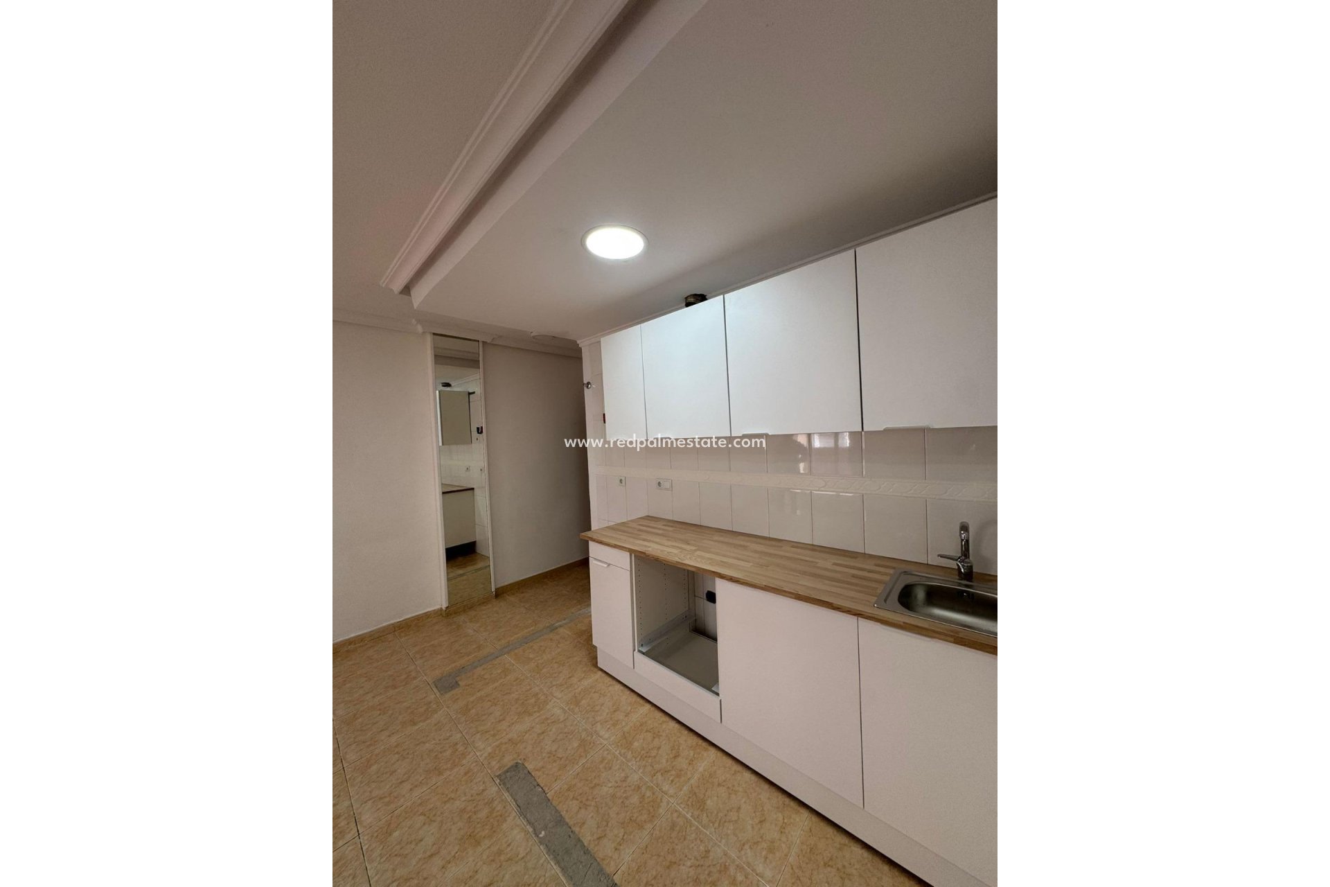 Resale - Apartment -
Torrevieja - Centro Torrevieja
