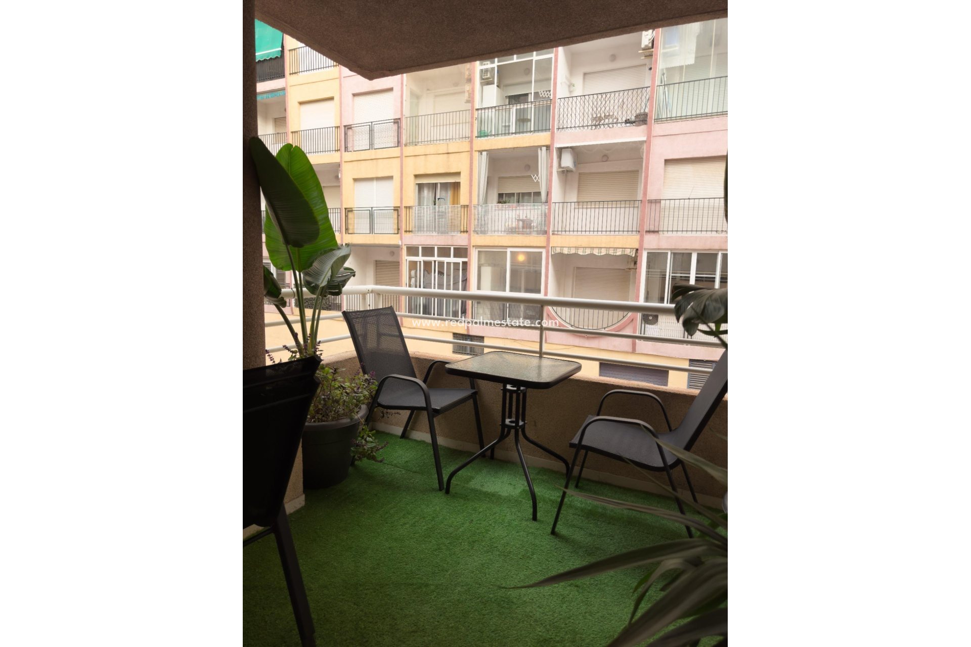 Resale - Apartment -
Torrevieja - Centro Torrevieja