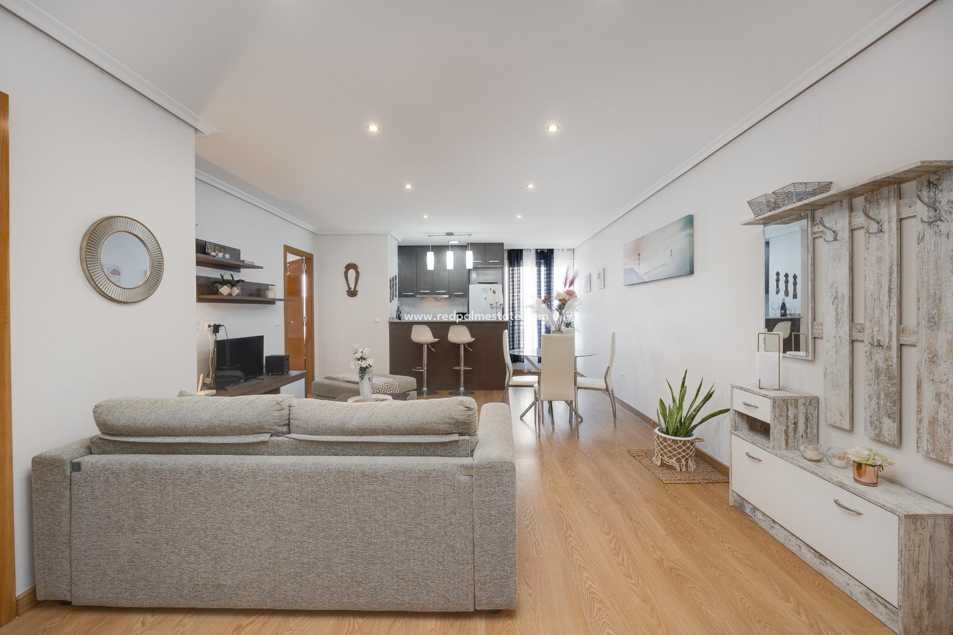 Resale - Apartment -
Torrevieja - Centro Torrevieja