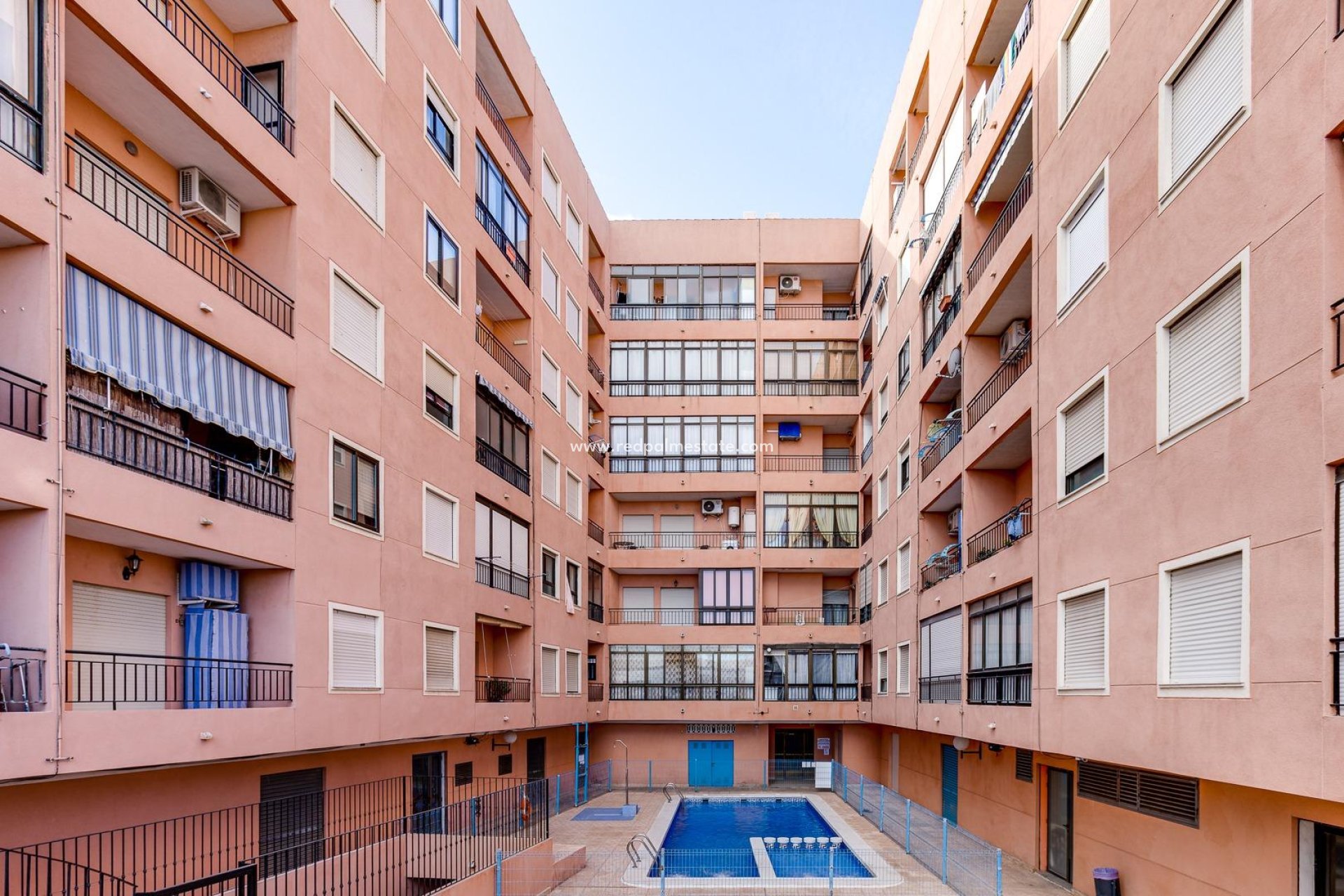 Resale - Apartment -
Torrevieja - Centro Torrevieja
