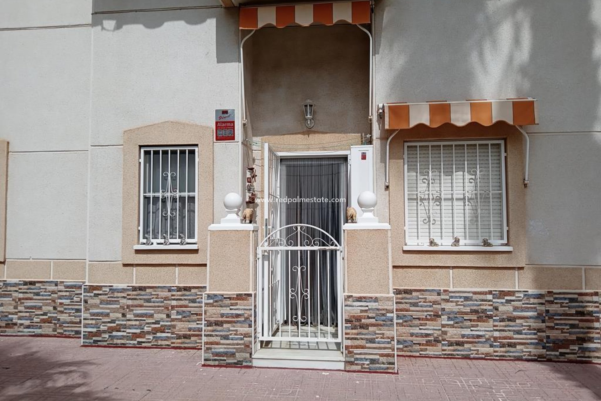 Resale - Apartment -
Torrevieja - Centro Torrevieja