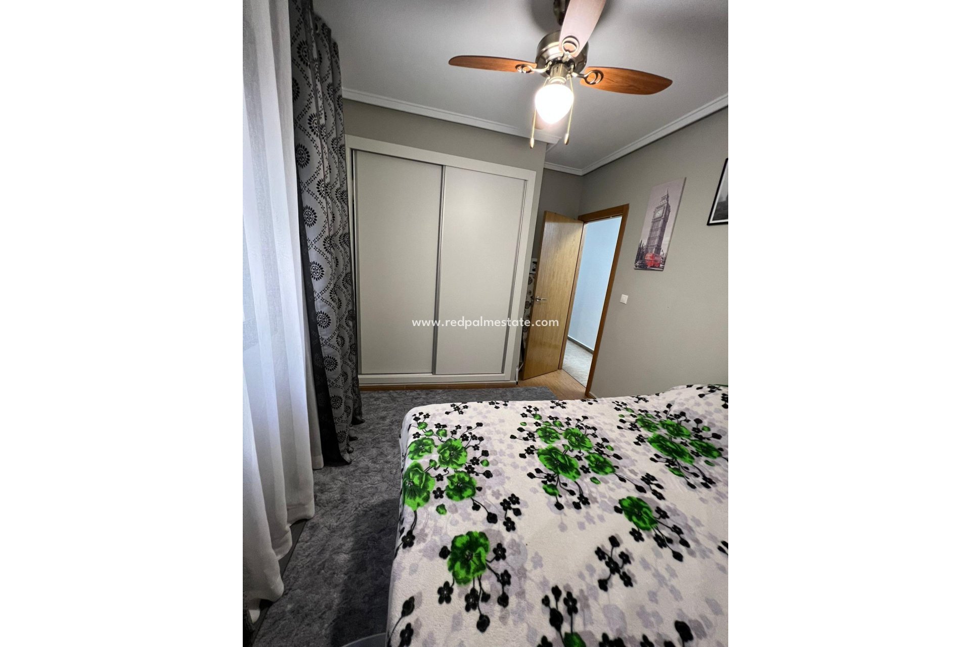 Resale - Apartment -
Torrevieja - Centro Torrevieja
