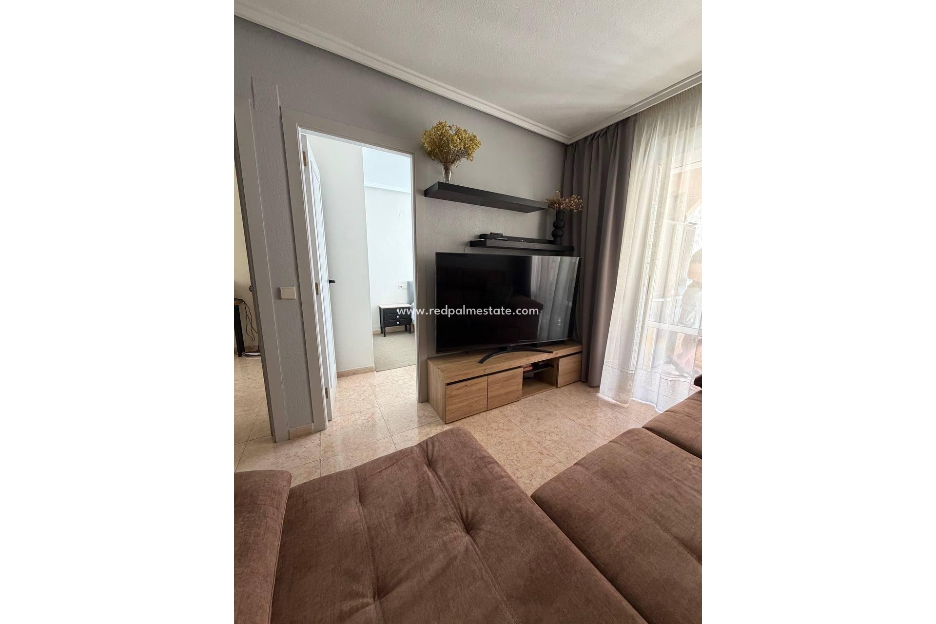 Resale - Apartment -
Torrevieja - Centro Torrevieja