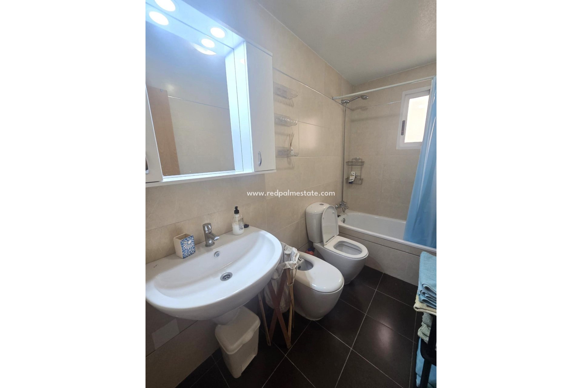 Resale - Apartment -
Torrevieja - Centro Torrevieja