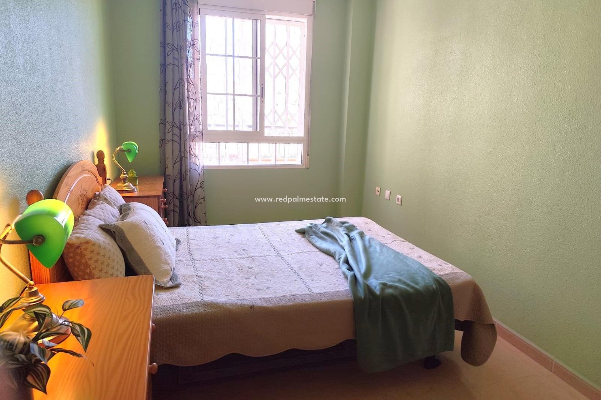 Resale - Apartment -
Torrevieja - Centro Torrevieja