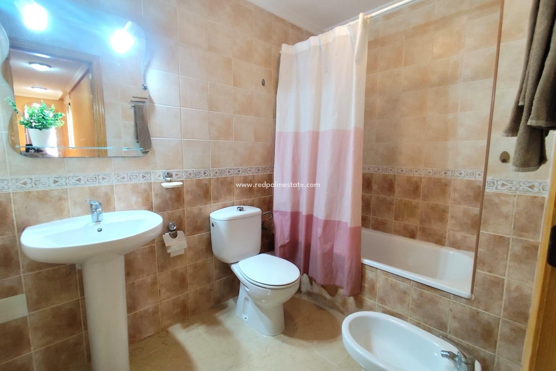 Resale - Apartment -
Torrevieja - Centro Torrevieja