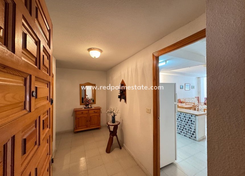 Resale - Apartment -
Torrevieja - Centro Torrevieja
