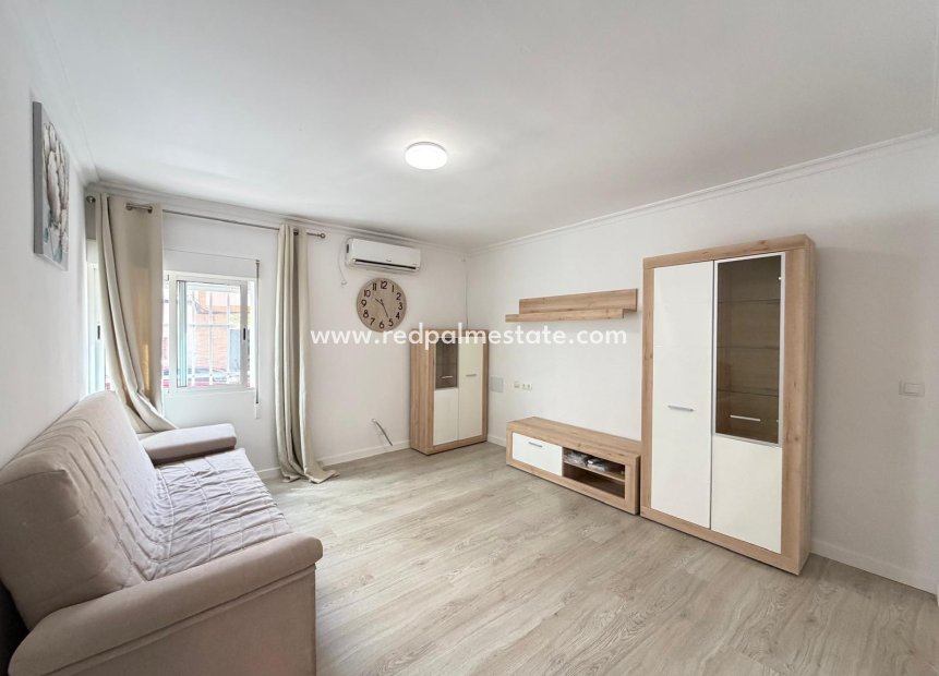 Resale - Apartment -
Torrevieja - Centro Torrevieja