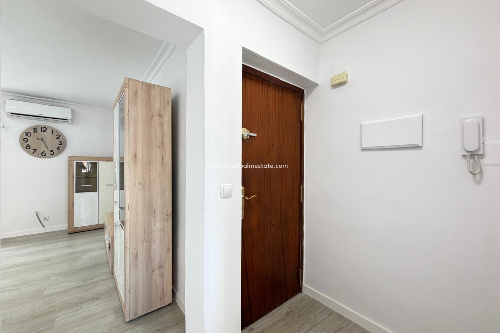 Resale - Apartment -
Torrevieja - Centro Torrevieja