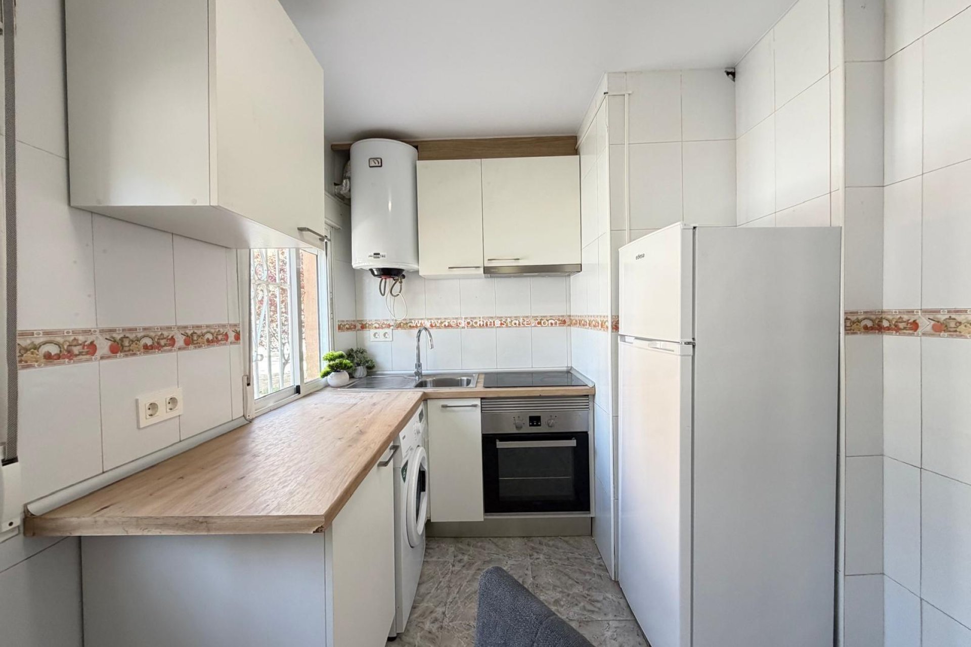 Resale - Apartment -
Torrevieja - Centro Torrevieja