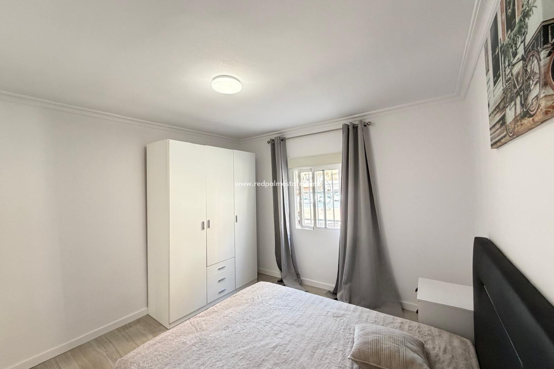 Resale - Apartment -
Torrevieja - Centro Torrevieja