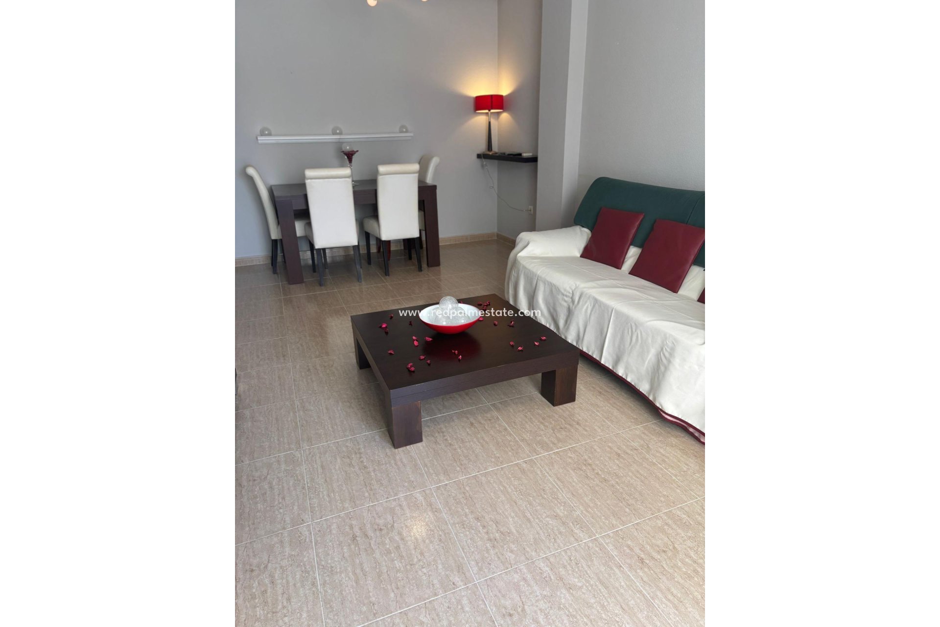 Resale - Apartment -
Torrevieja - Centro Torrevieja
