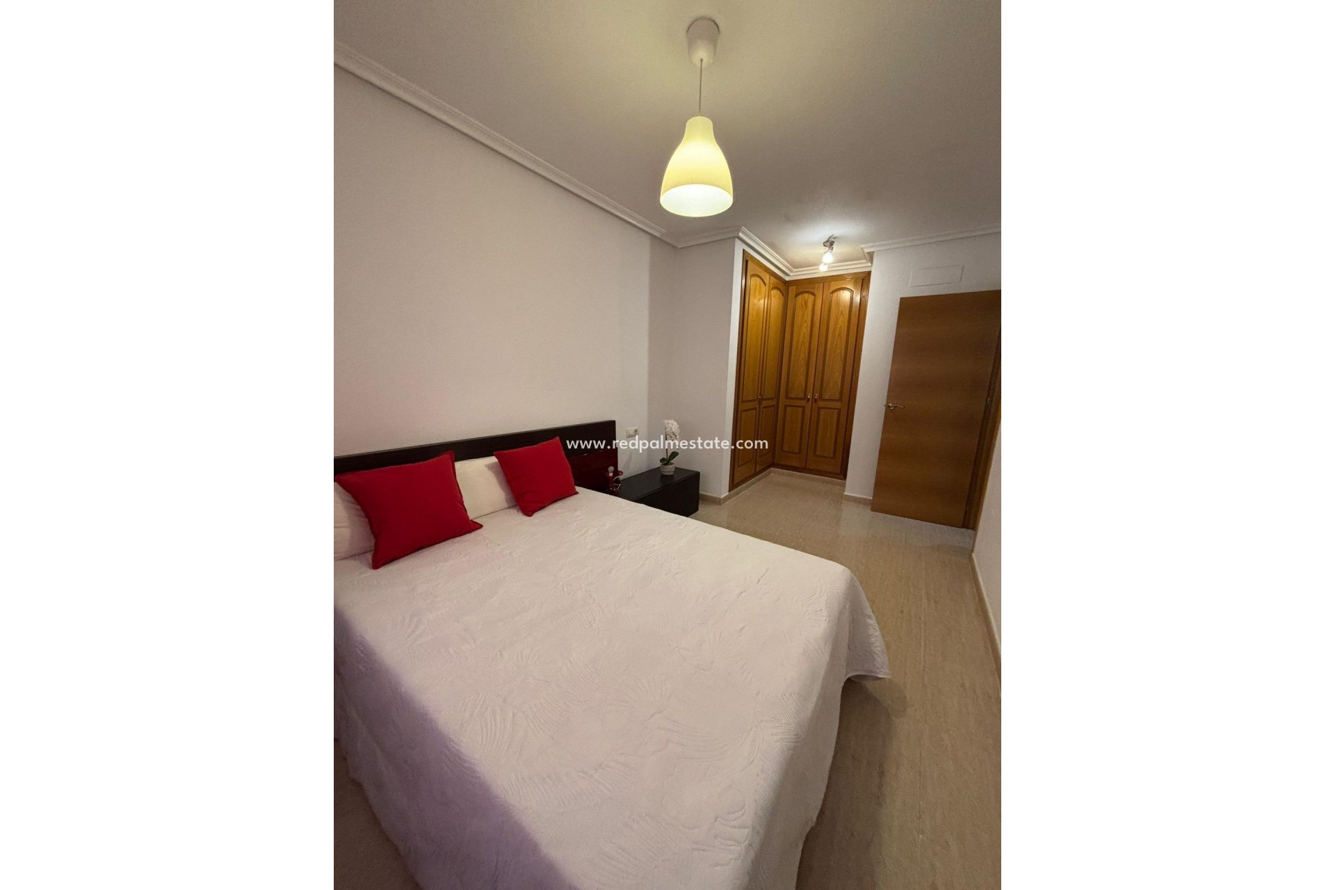 Resale - Apartment -
Torrevieja - Centro Torrevieja