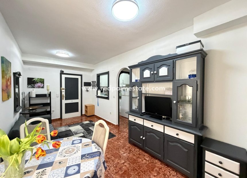 Resale - Apartment -
Torrevieja - Centro Torrevieja