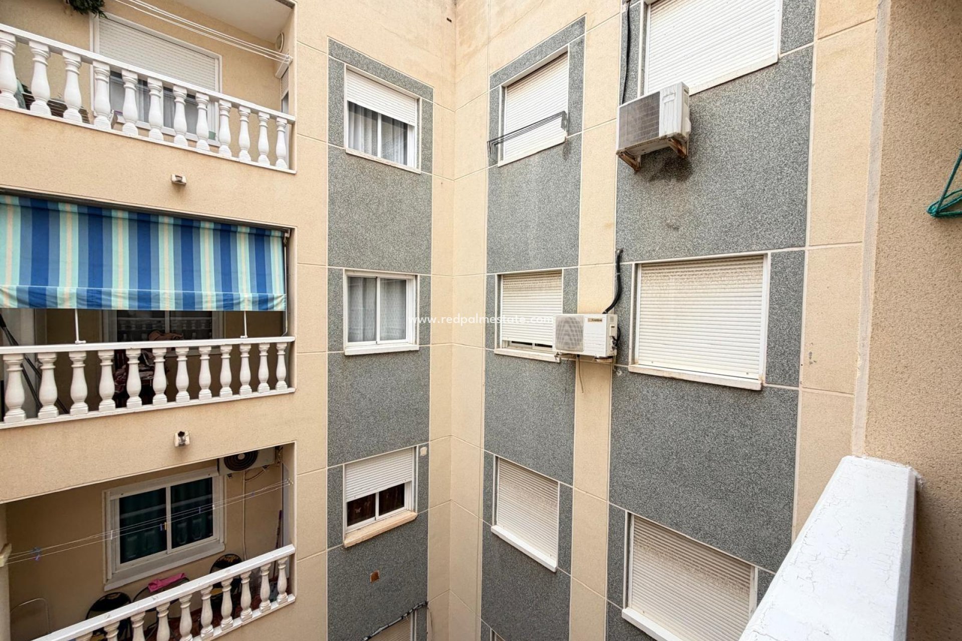 Resale - Apartment -
Torrevieja - Centro Torrevieja