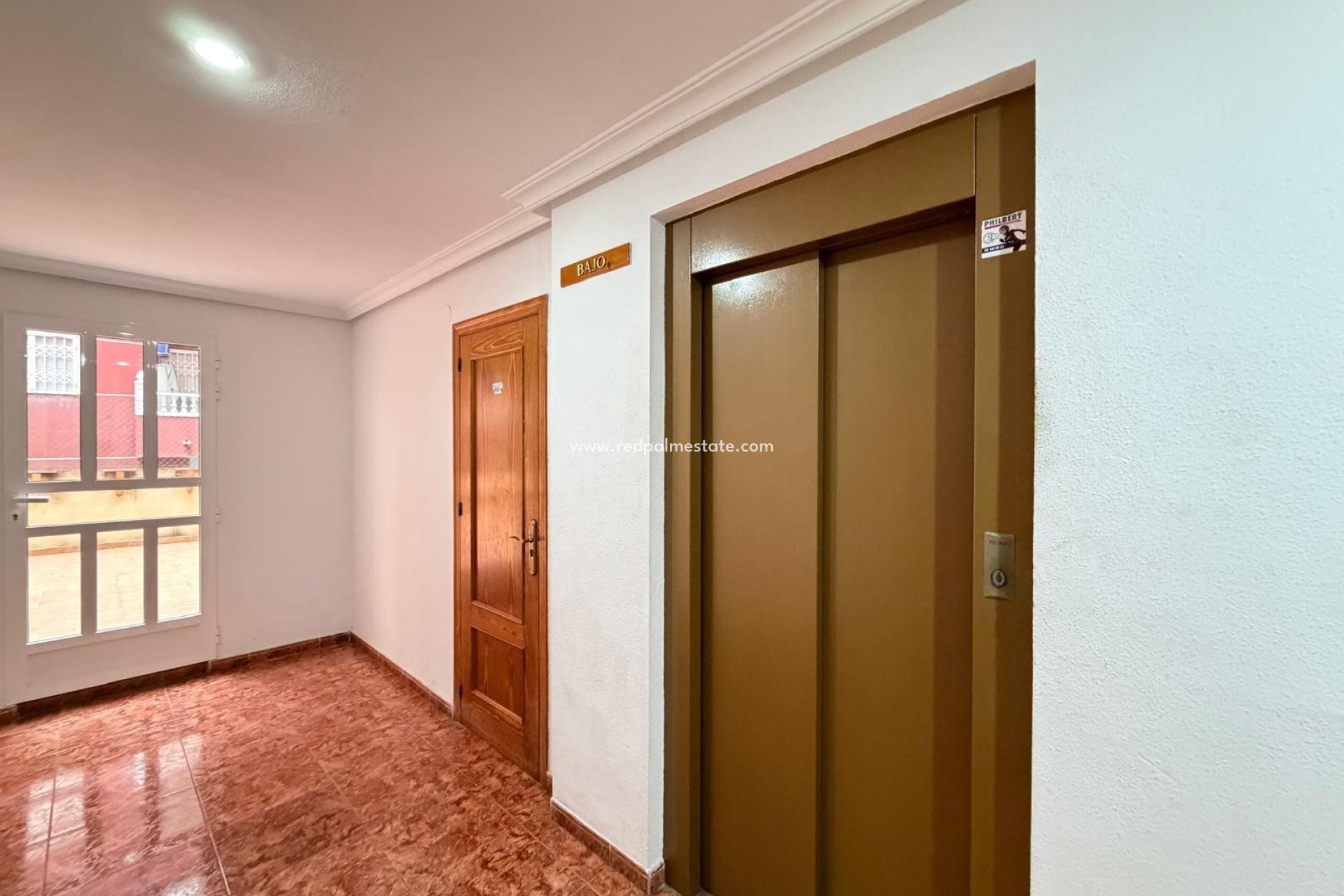 Resale - Apartment -
Torrevieja - Centro Torrevieja