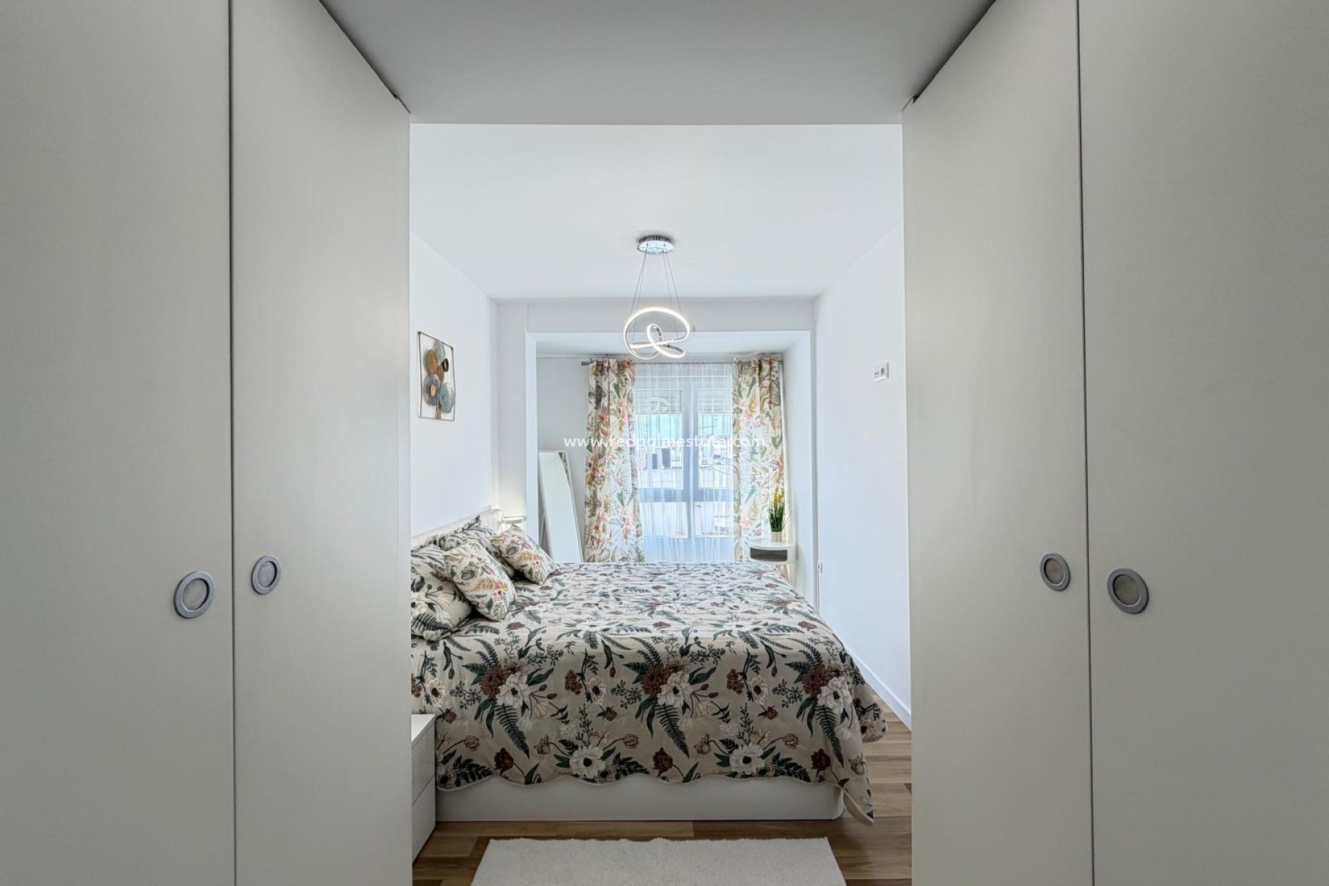 Resale - Apartment -
Torrevieja - Centro Torrevieja