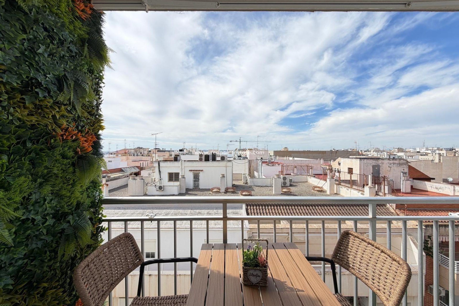 Resale - Apartment -
Torrevieja - Centro Torrevieja