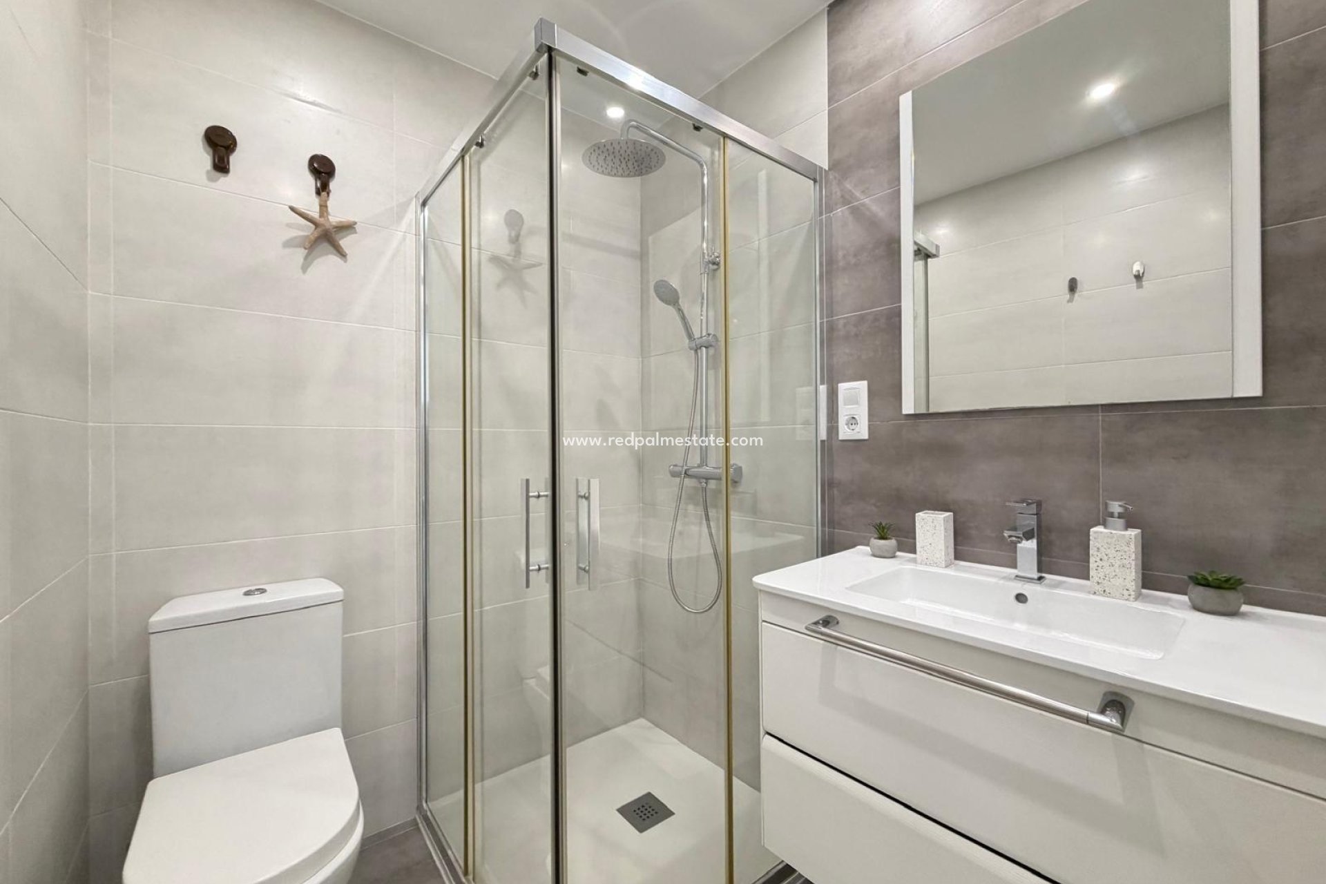 Resale - Apartment -
Torrevieja - Centro Torrevieja