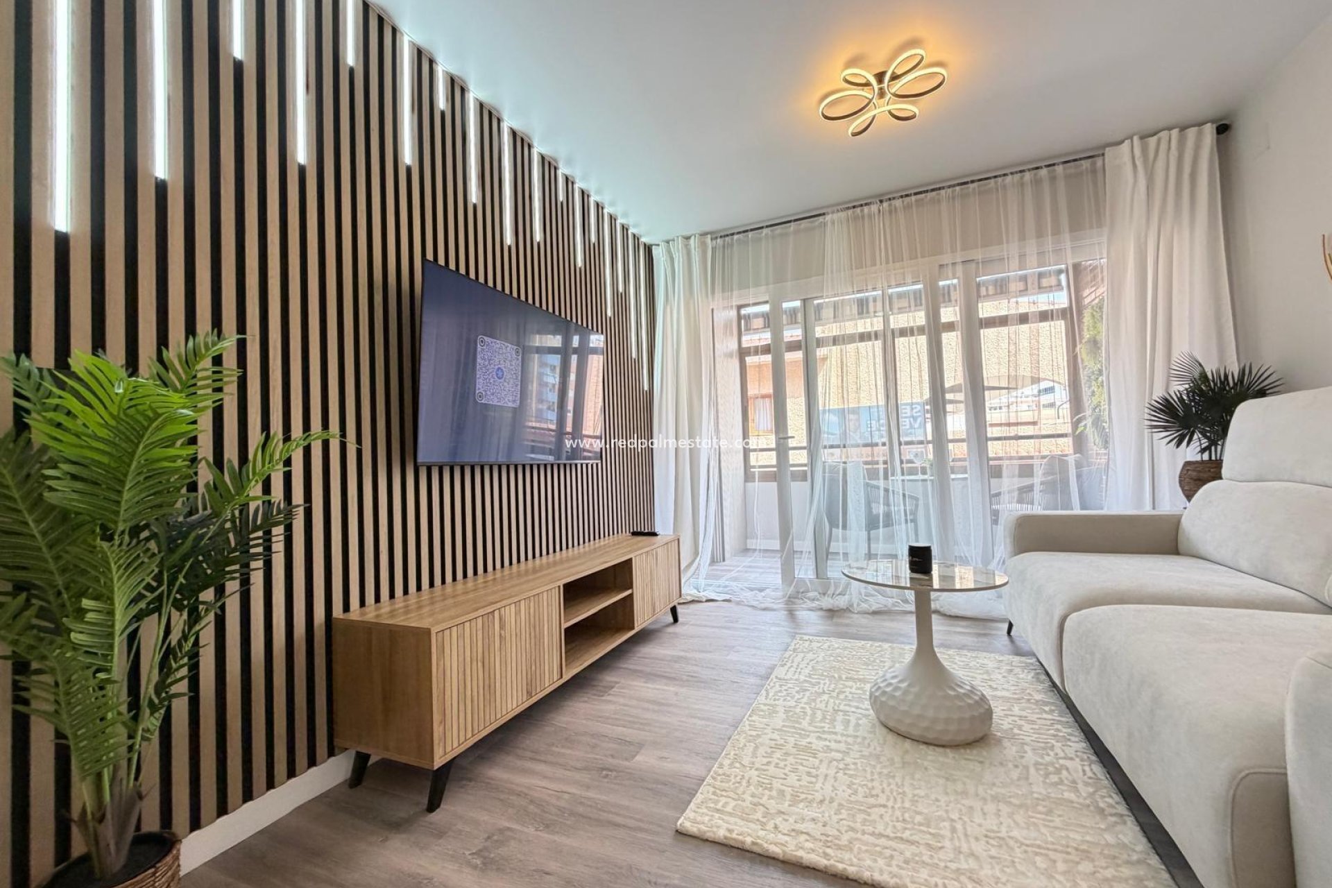 Resale - Apartment -
Torrevieja - Centro Torrevieja