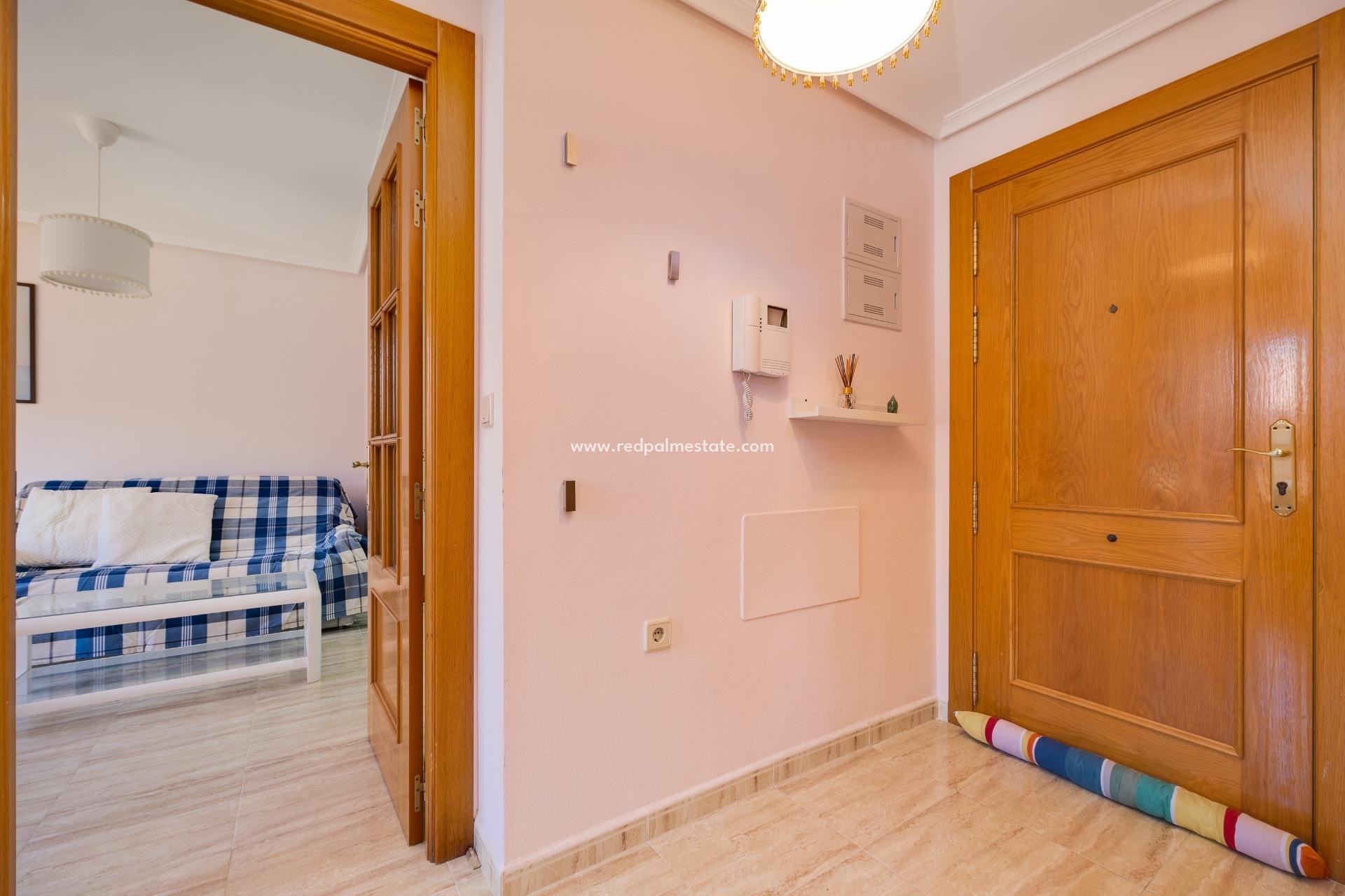 Resale - Apartment -
Torrevieja - Centro Torrevieja