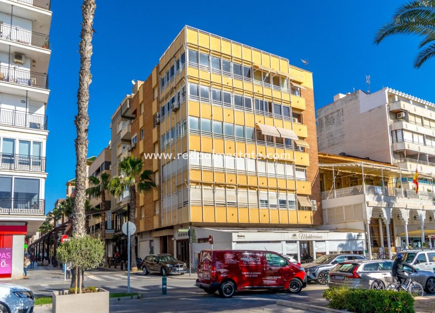 Resale - Apartment -
Torrevieja - Centro Torrevieja