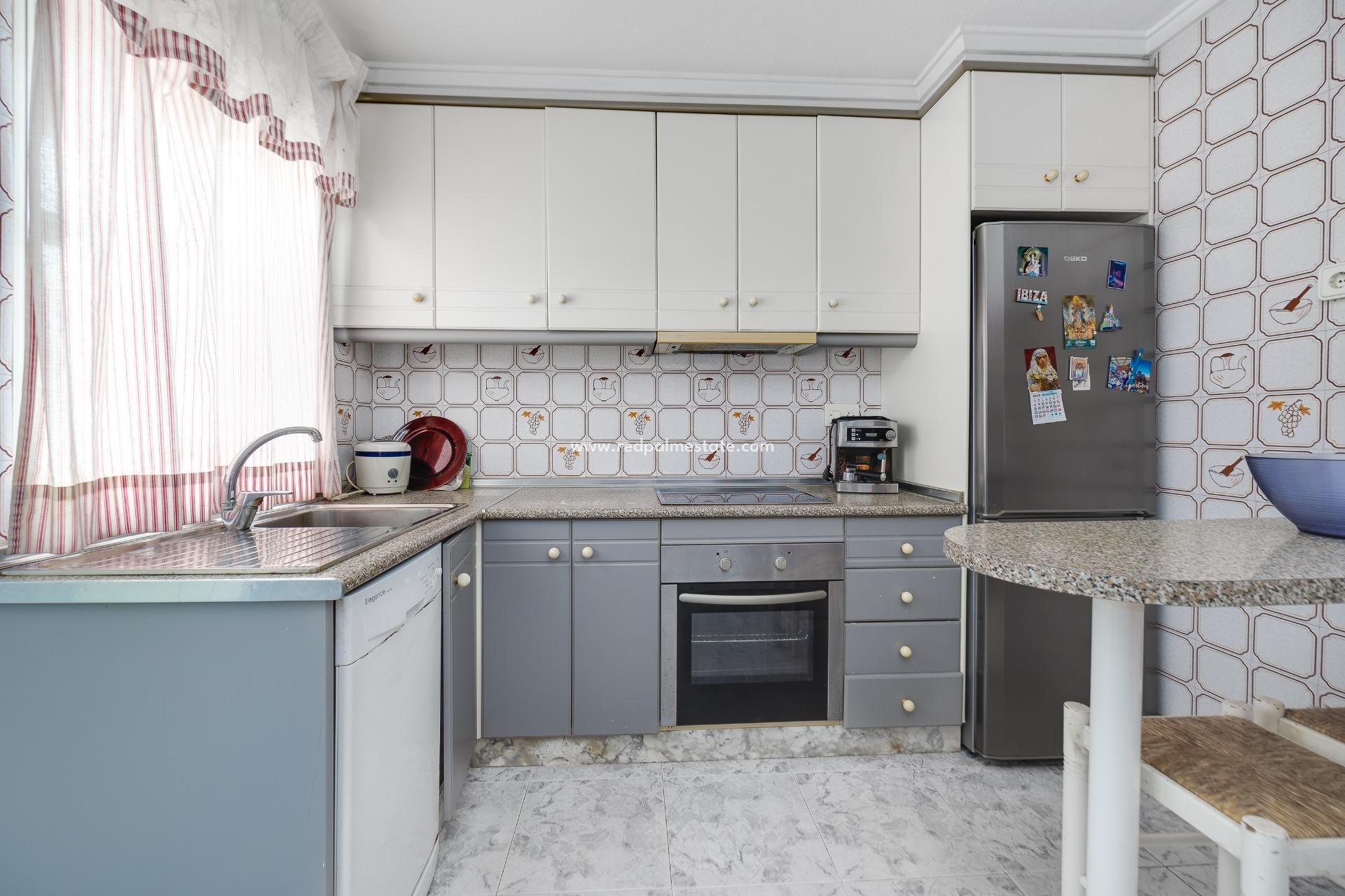 Resale - Apartment -
Torrevieja - Centro Torrevieja