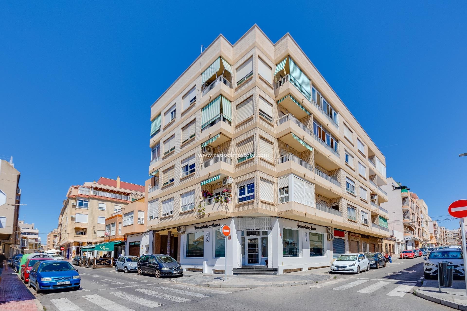 Resale - Apartment -
Torrevieja - Centro Torrevieja