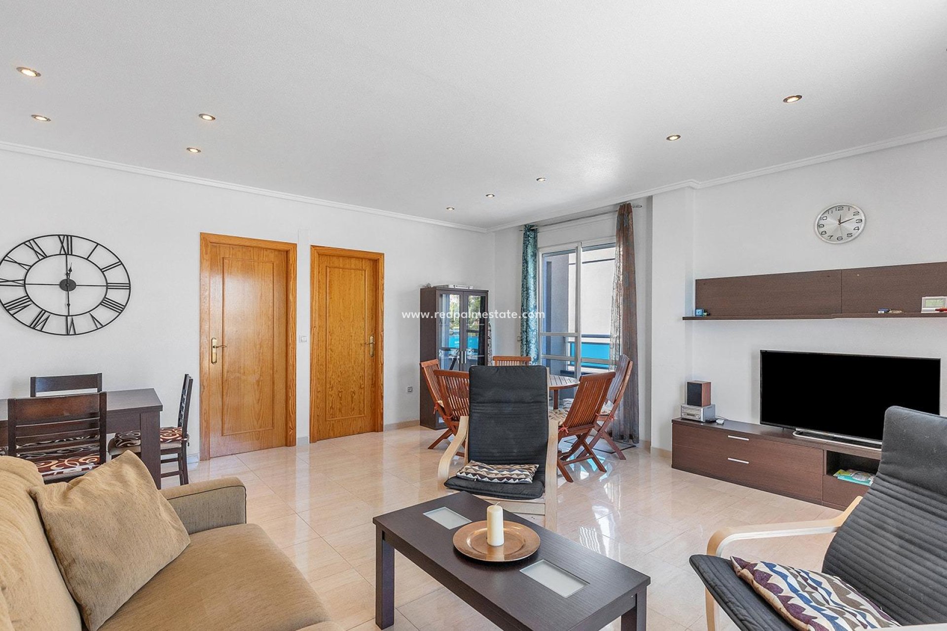 Resale - Apartment -
Torrevieja - Centro Torrevieja
